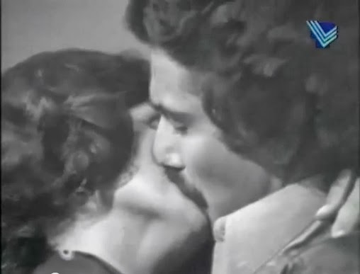 Lebanese Women Kissing 69