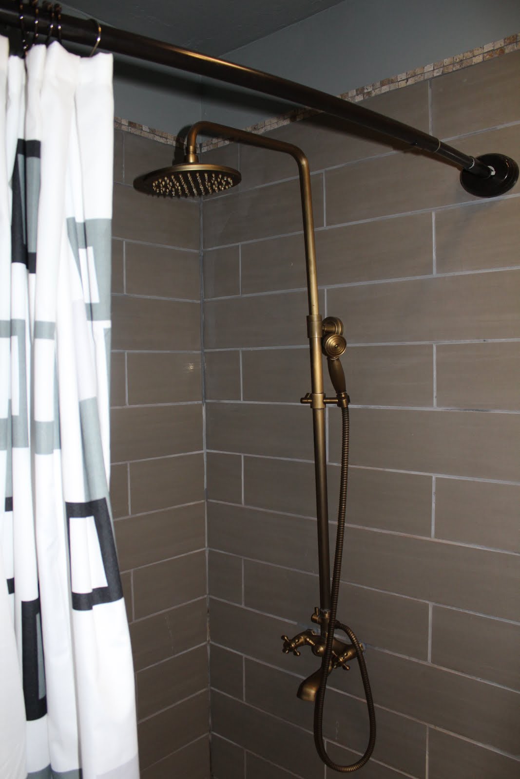 CLICK to view Full bathroom off kitchen entrance. Newly remodeled.