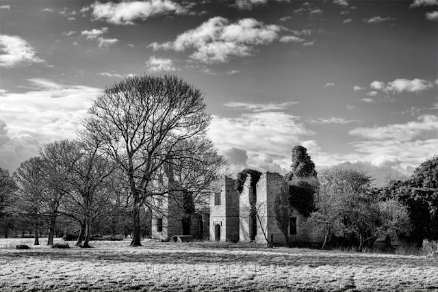 The remains of the manor house at Hampton Gay in Oxfordshire by Martyn Ferry Photography