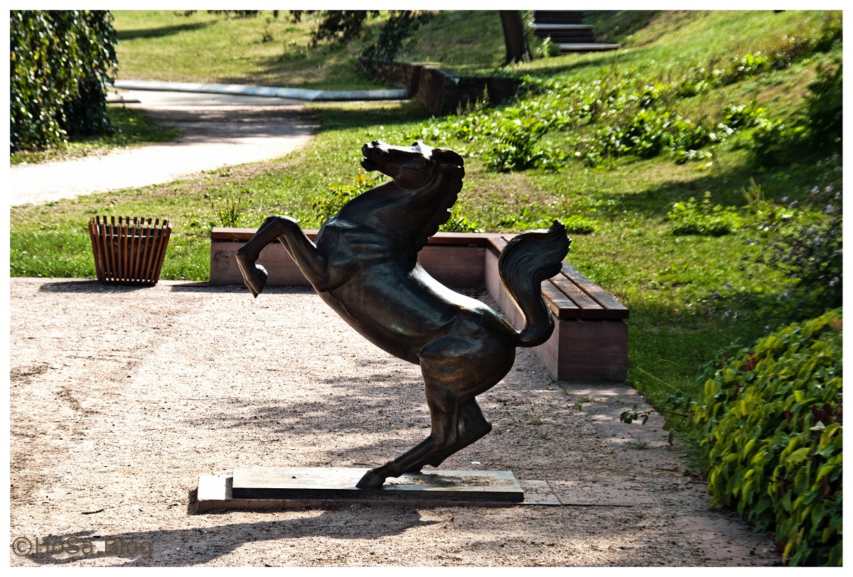 Kunst im öffentlichen Raum Steigendes Pferd Peter Otto Heim