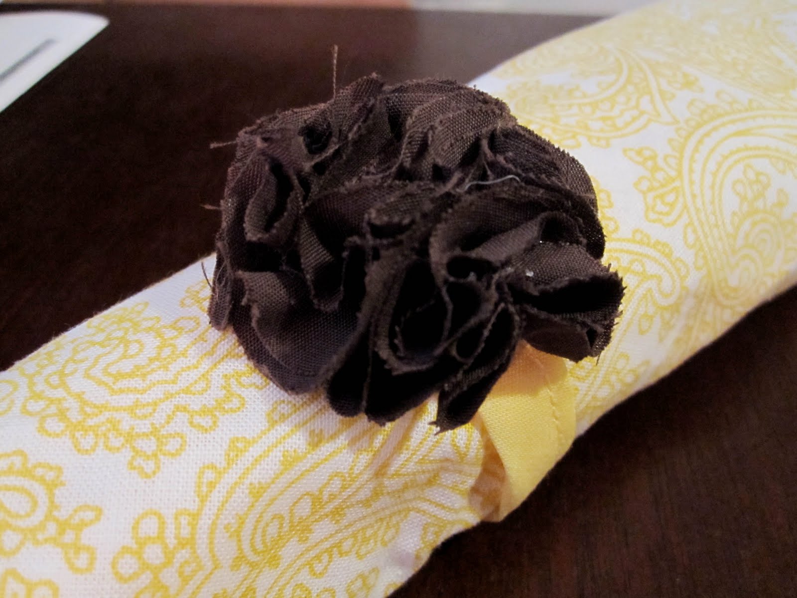 The Blue Ladybug Mamas Bias Tape Napkin Rings {a tutorial}