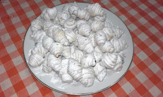 Cornulete cu rahat sau gem
