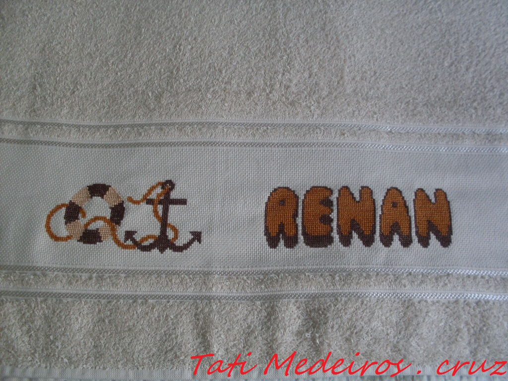 Pontinhos da Tati: Toalha de banho com âncoras e boias