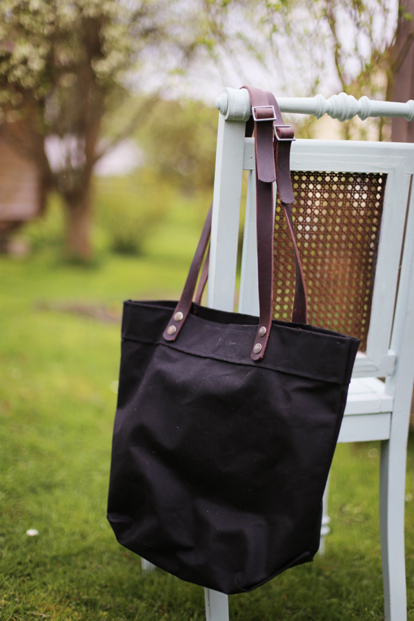 Panna Cotta Tarte mit Holunderblüten-Rhabarber | Fräulein Klein ...
