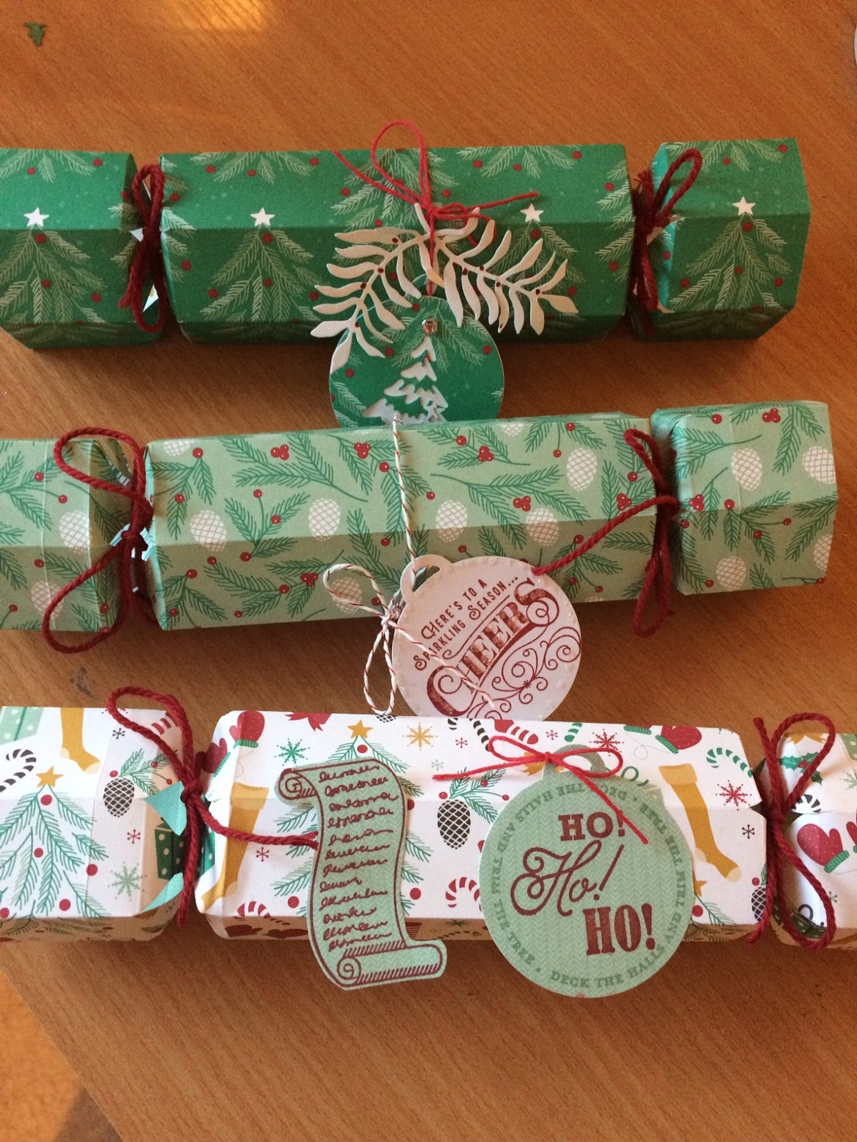 Crafty Stamping ENVELOPE PUNCH BOARD CHRISTMAS CRACKERS