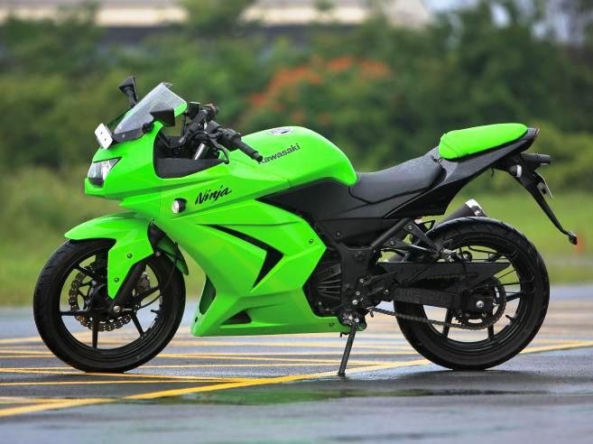 Sport Bike In Future: Kawasaki Ninja 250 rr