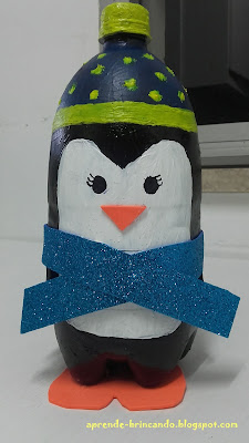 Pinguim feito com uma Garrafa de Plástico (Pet) Reciclada