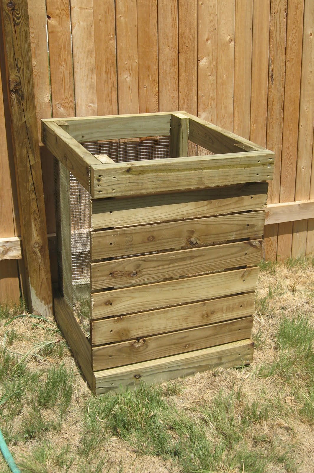 Next to Heaven DIY Compost Bin