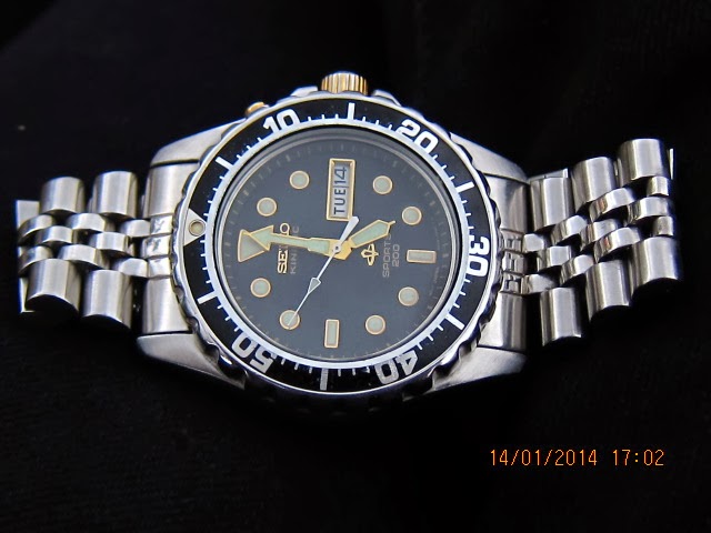 jam & watch: Seiko Kinetic Diver 5M43-0A40 (Sold)