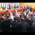 Vídeo: Deputados Baianos saem na mão durante votação na Alba