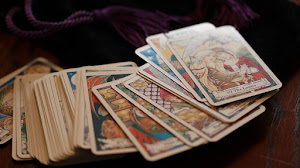 Apa Itu Tarot dan Bagaimana Cara Membacanya? Apa Itu Tarot dan Bagaimana Cara Membacanya?