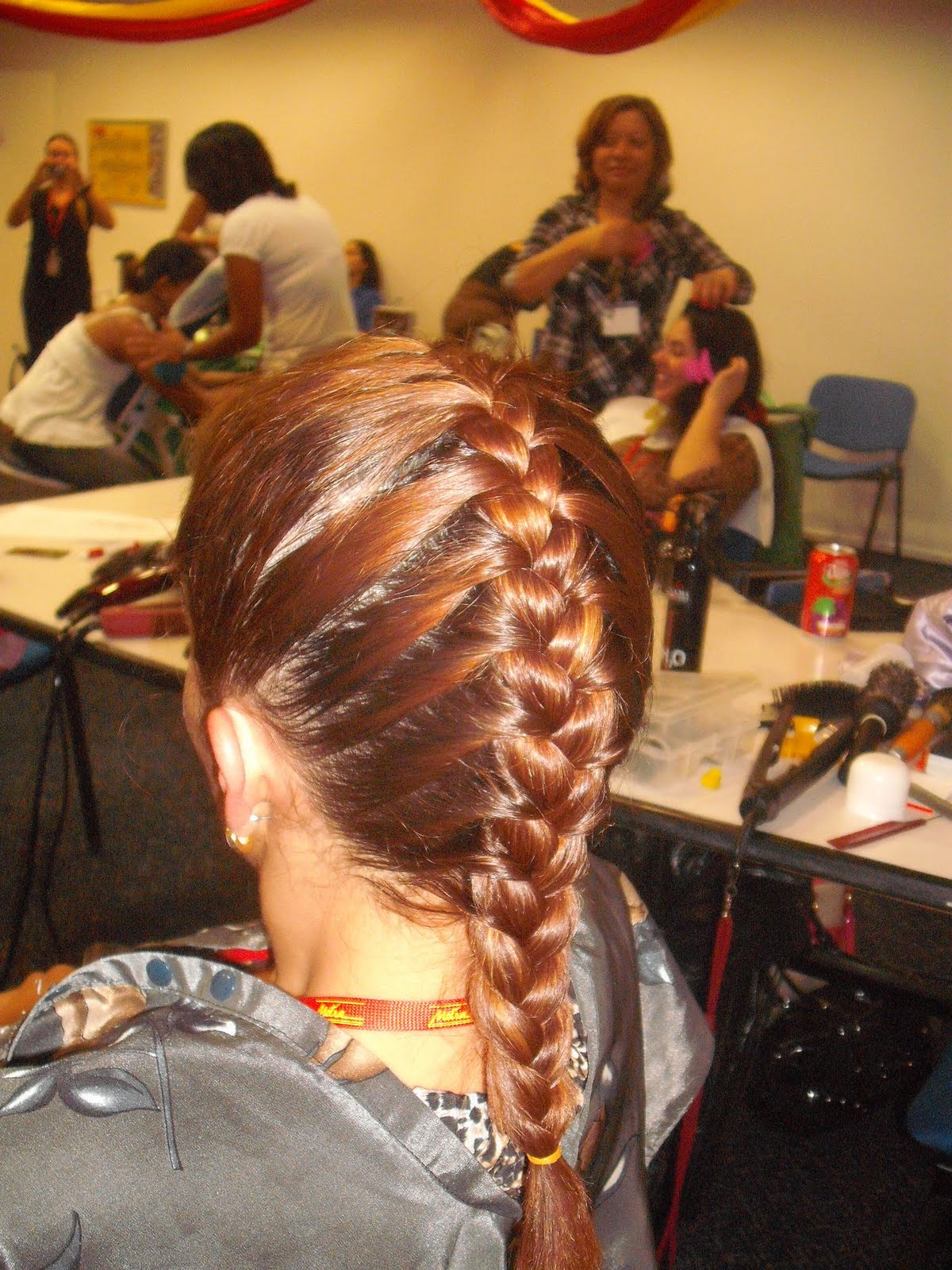 MIRIAM CABELEIREIRA*****   *ATELIERMIRIAM  CABELO E MAQUIAGEM