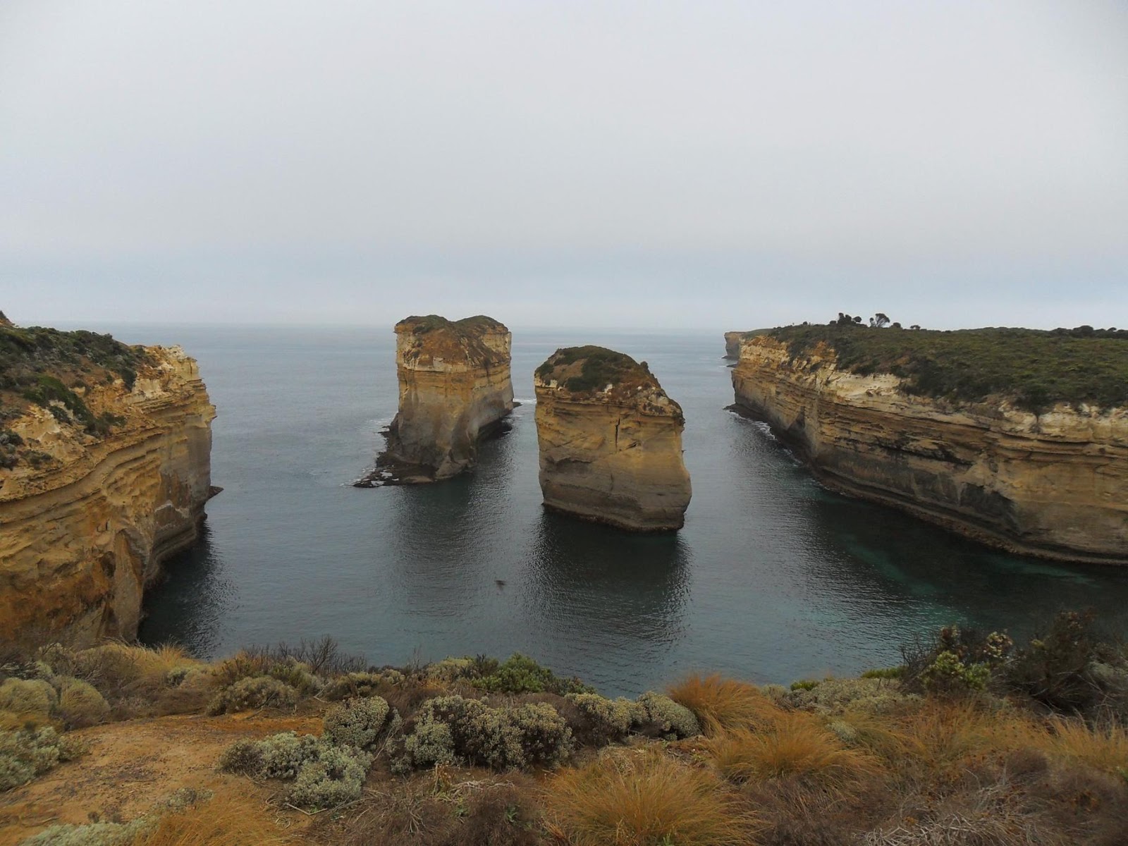 Stay here Feel far Great Ocean Road, Port Campbell National Park & Bay of Islands Coastal Park
