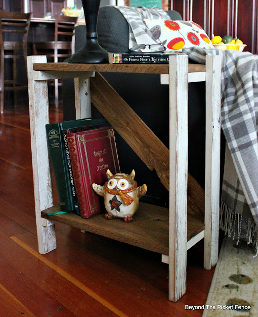 Beyond The Picket Fence Easy Side Table