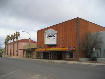 Living Rootless: March 2013