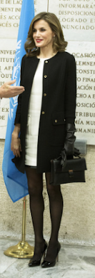 Manteau Felipe Varela / robe Felipe Varela / escarpins Magrit