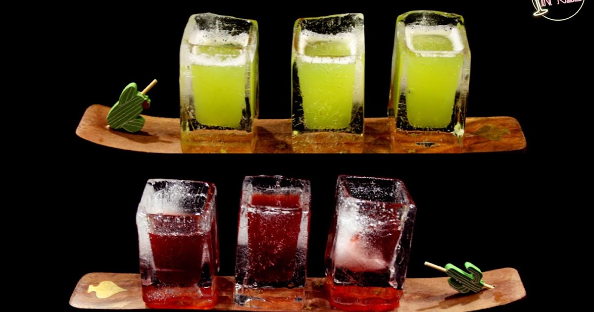 Cócteles Shots 'Bola de Melón' y 'Media Luna' Cócteles Shots 'Bola de Melón' y 'Media Luna'