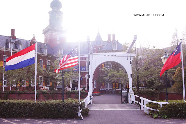 huis ten bosch