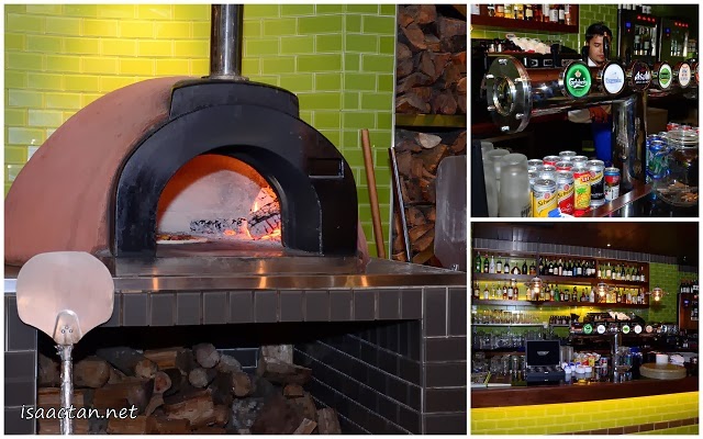 The pizzas here were prepared using the traditional wood fueled fire stove
