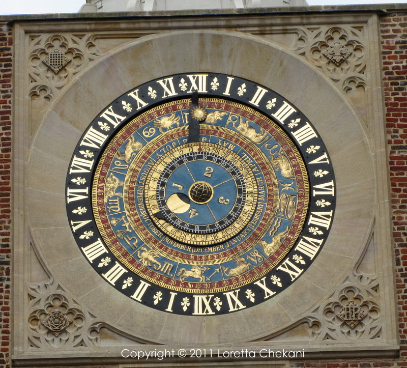 Hampton+Court+Astronomical+Clock.JPG