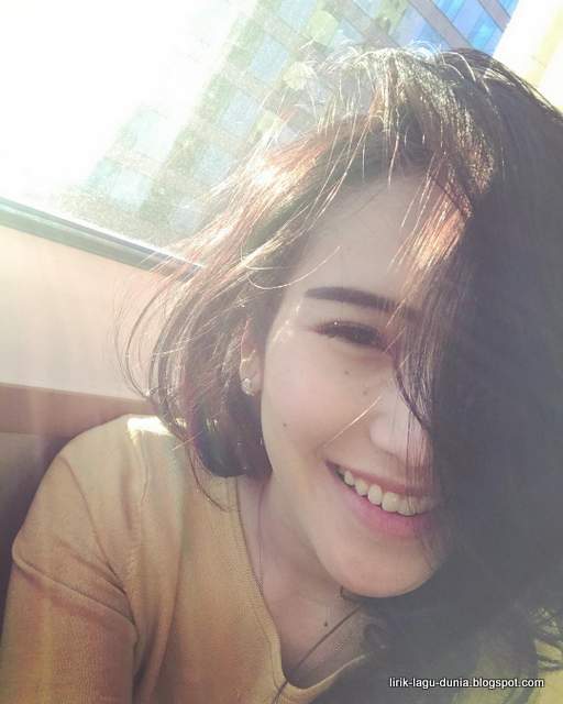 Foto Ayu Ting Ting terbaru - instagram 2017 Foto Ayu Ting Ting terbaru - instagram 2017