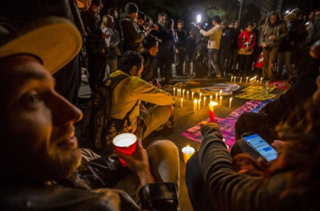 Khap noi nguyen cau cho cac nan nhan trong vu xa sung o Orlando - Anh 7