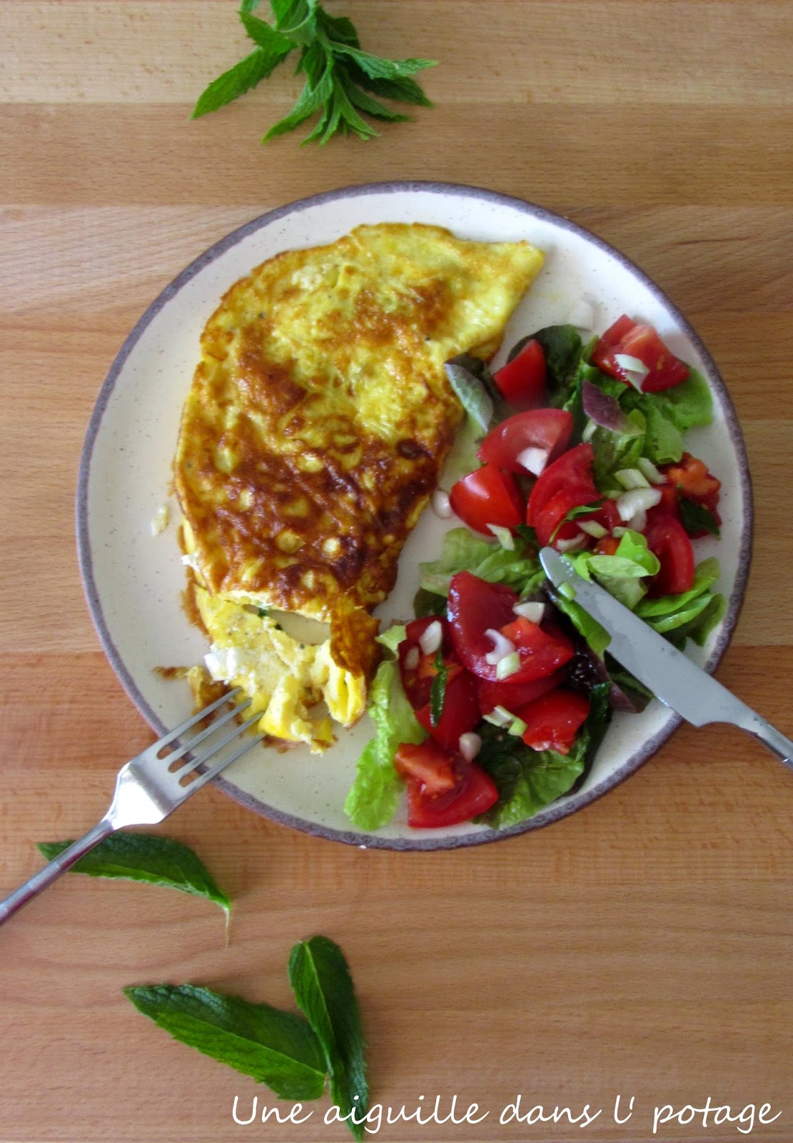 Omelette au chèvre frais et à la menthe 