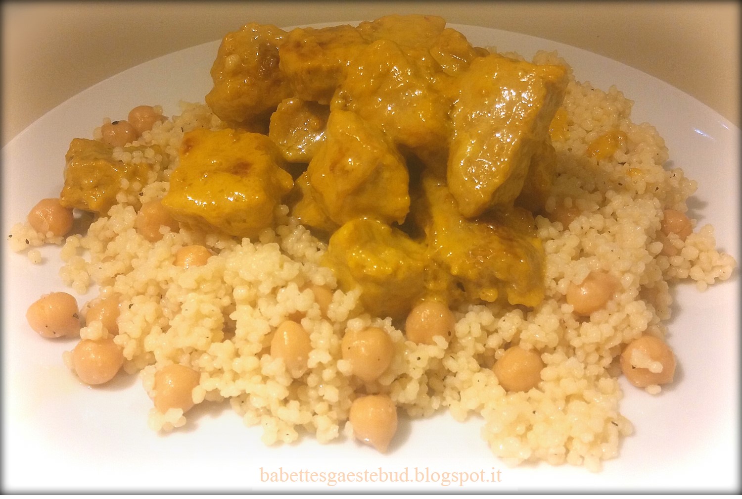 Babettes gæstebud. Couscous with saffron sauteed chicken and chickpeas