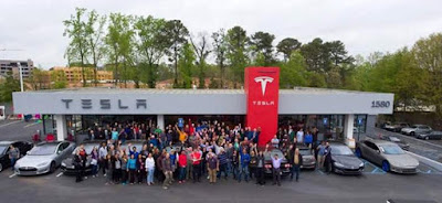 March 31, 2016 Model 3 Reservation Crowd at the Atlanta Tesla Store