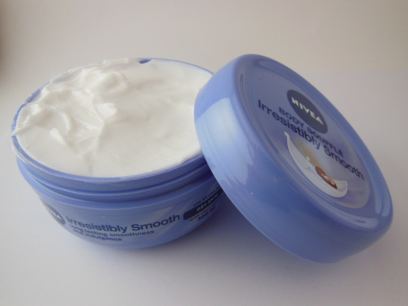 Product Review Nivea Irresistibly Smooth Body Soufflé The Beauty