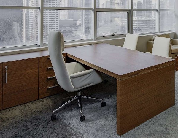 Meja dan Lemari Kantor dari Kayu Olahan Meja dan Lemari Kantor dari Kayu Olahan
