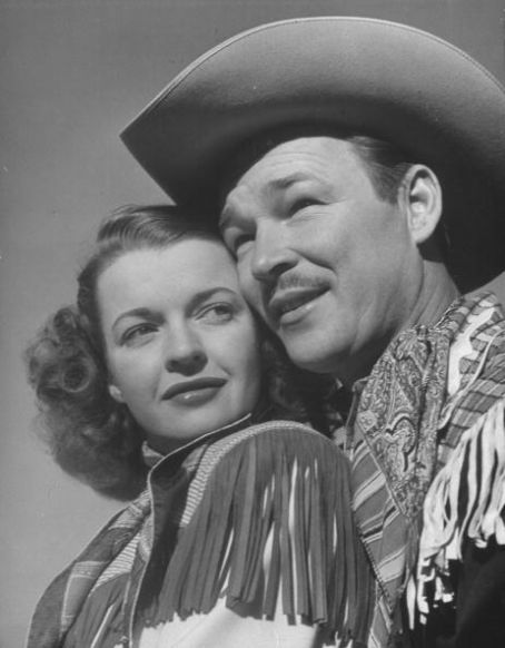Saddles and Spurs: The Great Westerns.: Roy Rogers: 