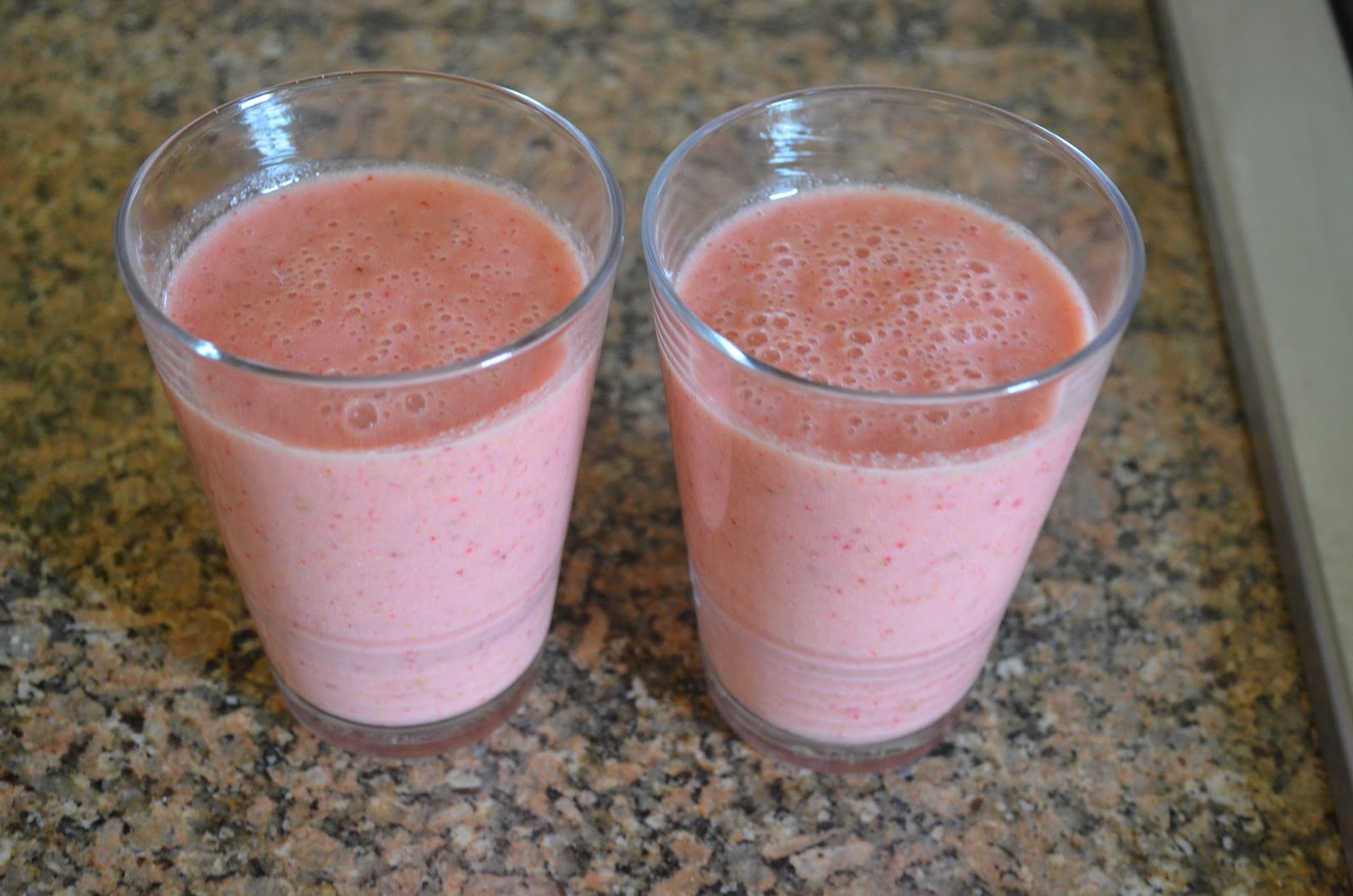 Everyday Blender Strawberry, Orange, and Carrot Smoothie