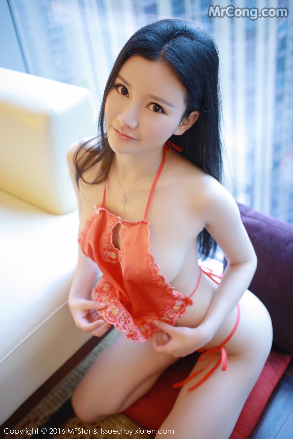 MFStar Vol.081: Model 姗姗 就打 奥特曼 (51 photos) photo 3-7