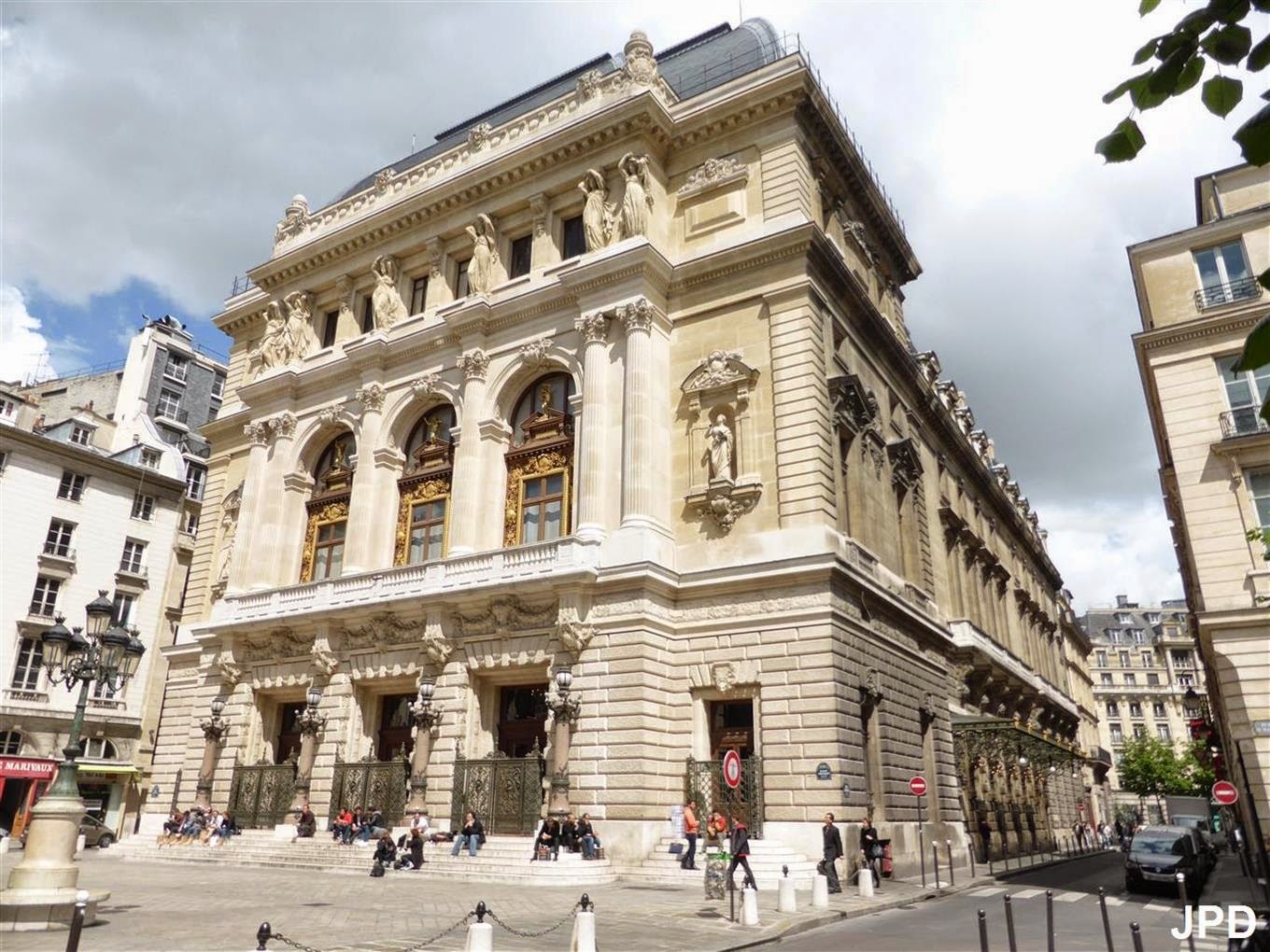 Parisbiseart Opéra Comique