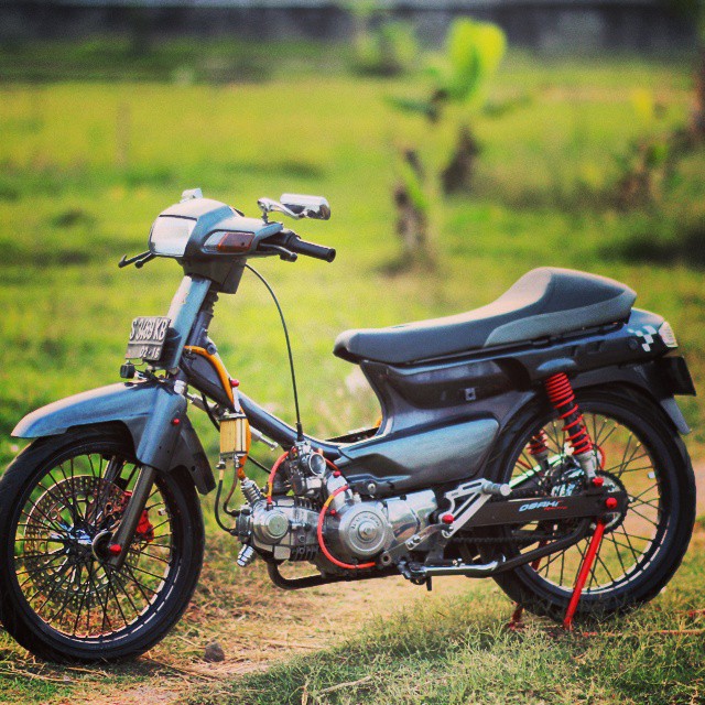 Gambar Motor Moge & Jadul Di Modifikasi Terbaru Dan Hasilnya Keren Gambar Motor Moge & Jadul Di Modifikasi Terbaru Dan Hasilnya Keren