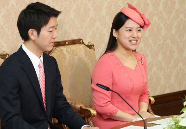 The Imperial Household Agency announced that Princess Ayako, the youngest daughter of Emperor Akihito's late cousin got informally engaged to Kei Moriya