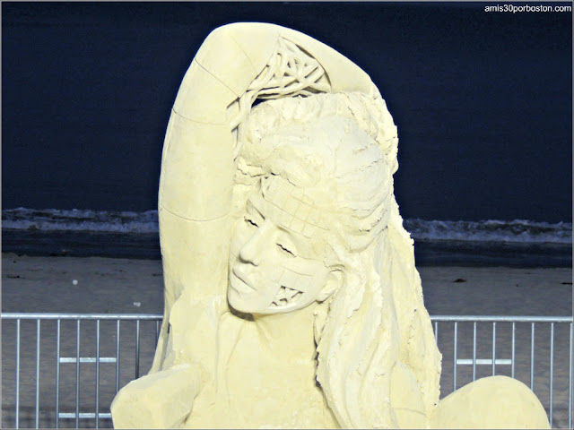 Esculturas de Arena de Revere Beach: Self-Builder de Melineige Beauregard Esculturas de Arena de Revere Beach: Self-Builder de Melineige Beauregard