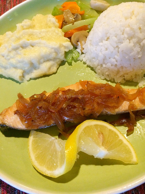 Baked Salmon with Onion Comfit