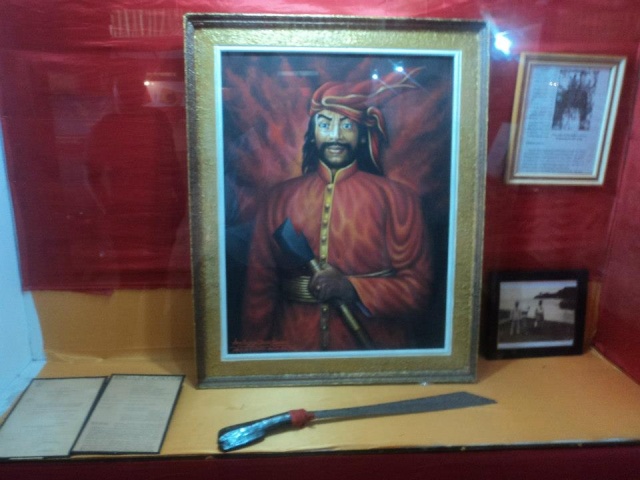 Benda Benda Peninggalan Kerajaan Gowa Di Museum Balla Lompa Arsy Tours Travel Tour Operator Travel Agent Sulawesi Makassar Benda Benda Peninggalan Kerajaan Gowa Di Museum Balla Lompa Arsy Tours Travel Tour Operator Travel Agent Sulawesi Makassar