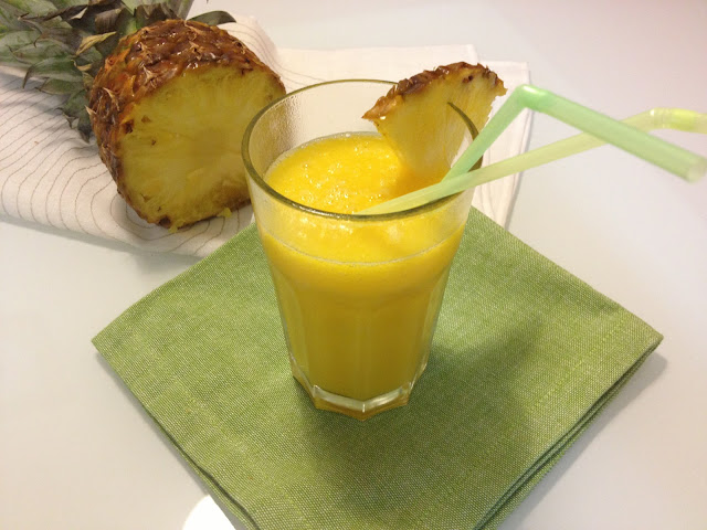 Zumo de piña y mango - Cocina y Thermomix - MundoRecetas.com