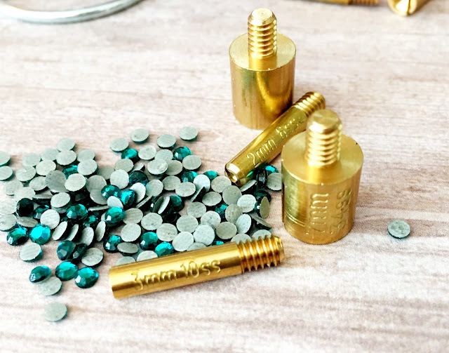 Rhinestone Setter Tool Review for Silhouette Rhinestone Projects