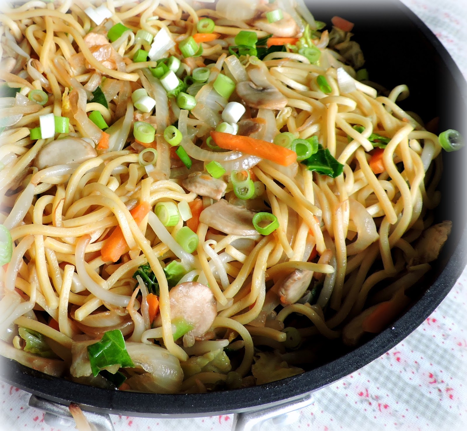 The English Kitchen Vegetable Chow Mein