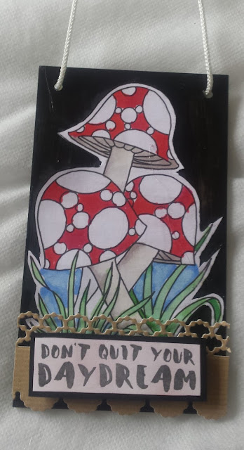 Don't quit your daydream toadstools wall hanging plaque Don't quit your daydream toadstools wall hanging plaque