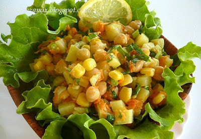 Quick salad of chickpeas, corn and variations