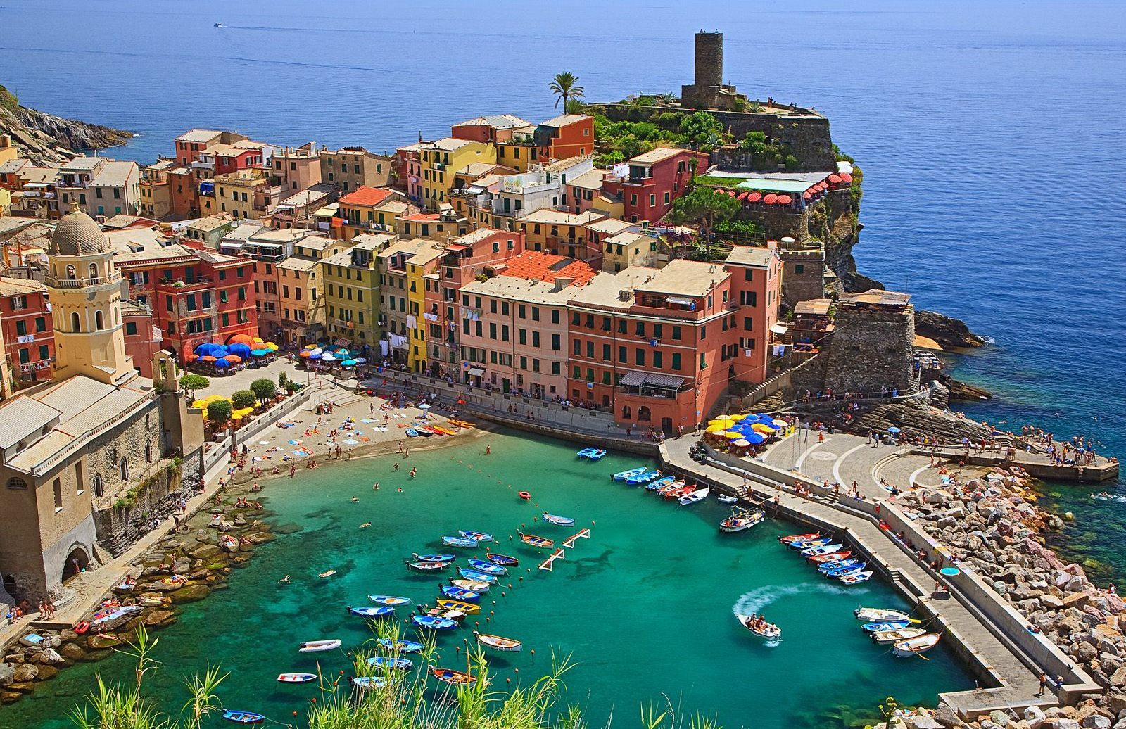 http://2.bp.blogspot.com/-psRhuHHVrvY/TwKyTqSz0HI/AAAAAAAAA80/lbp00Jej7yM/s1600/Vernazza-Cinque-Terre-Italy.jpg