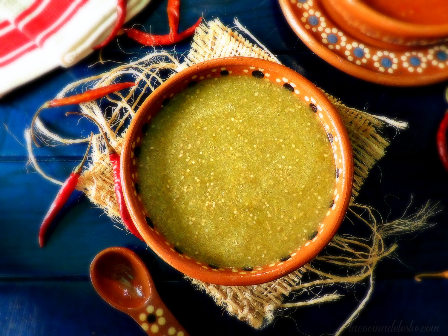Salsas Taqueras (Red and Green Tomatillo Salsas) La Cocina de Leslie