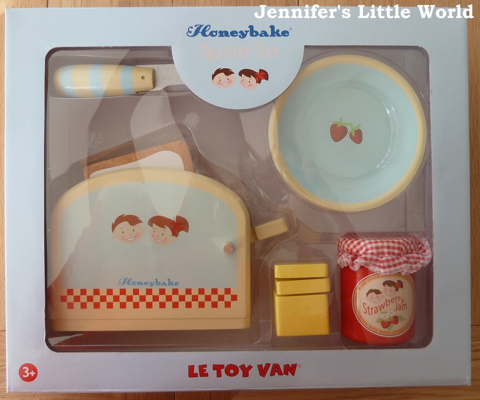 Jennifer's Little World blog Parenting, craft and travel Review Le Toy Van Toaster Set