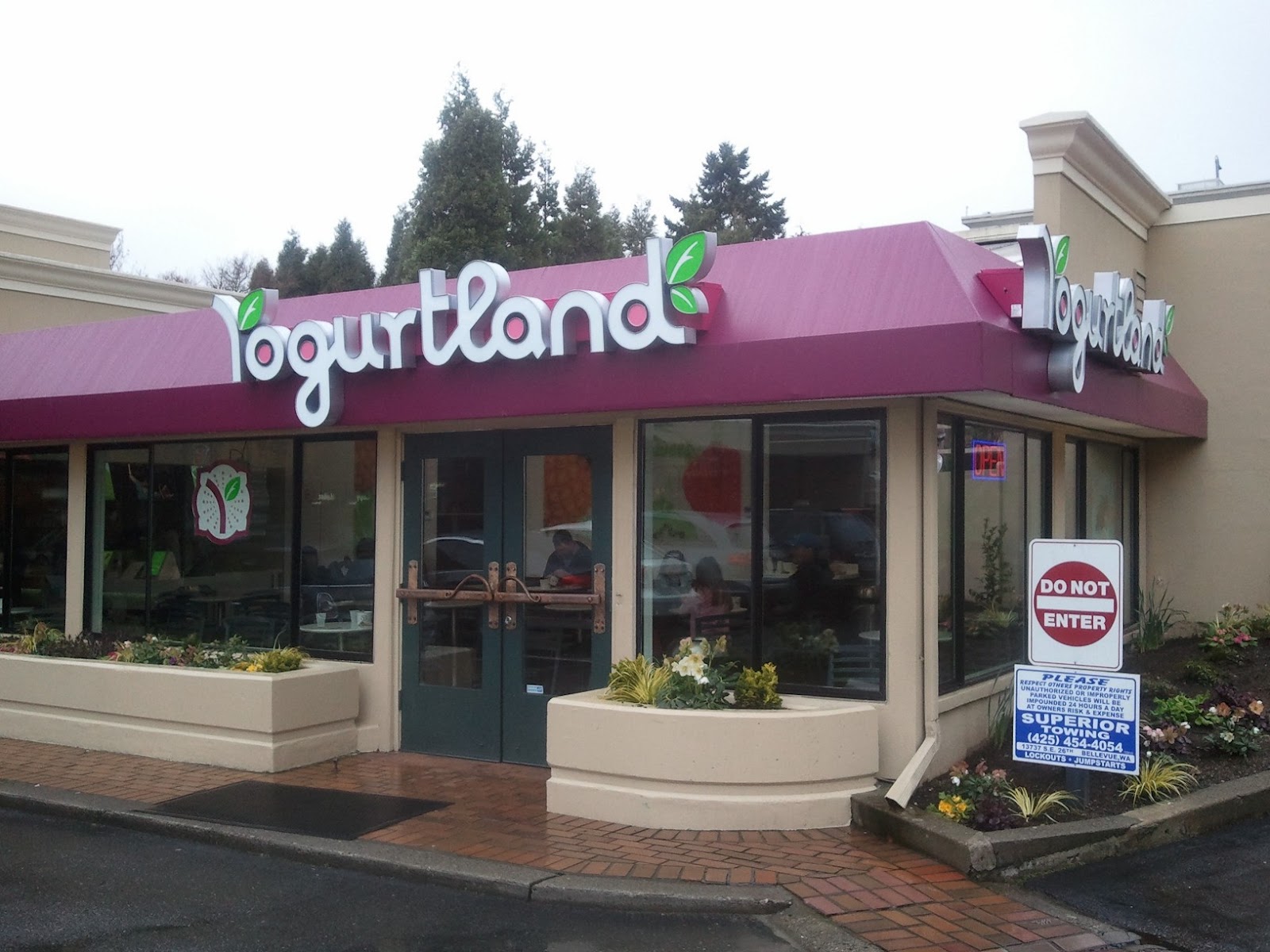 Eating With Emily Yogurtland, You Rule!