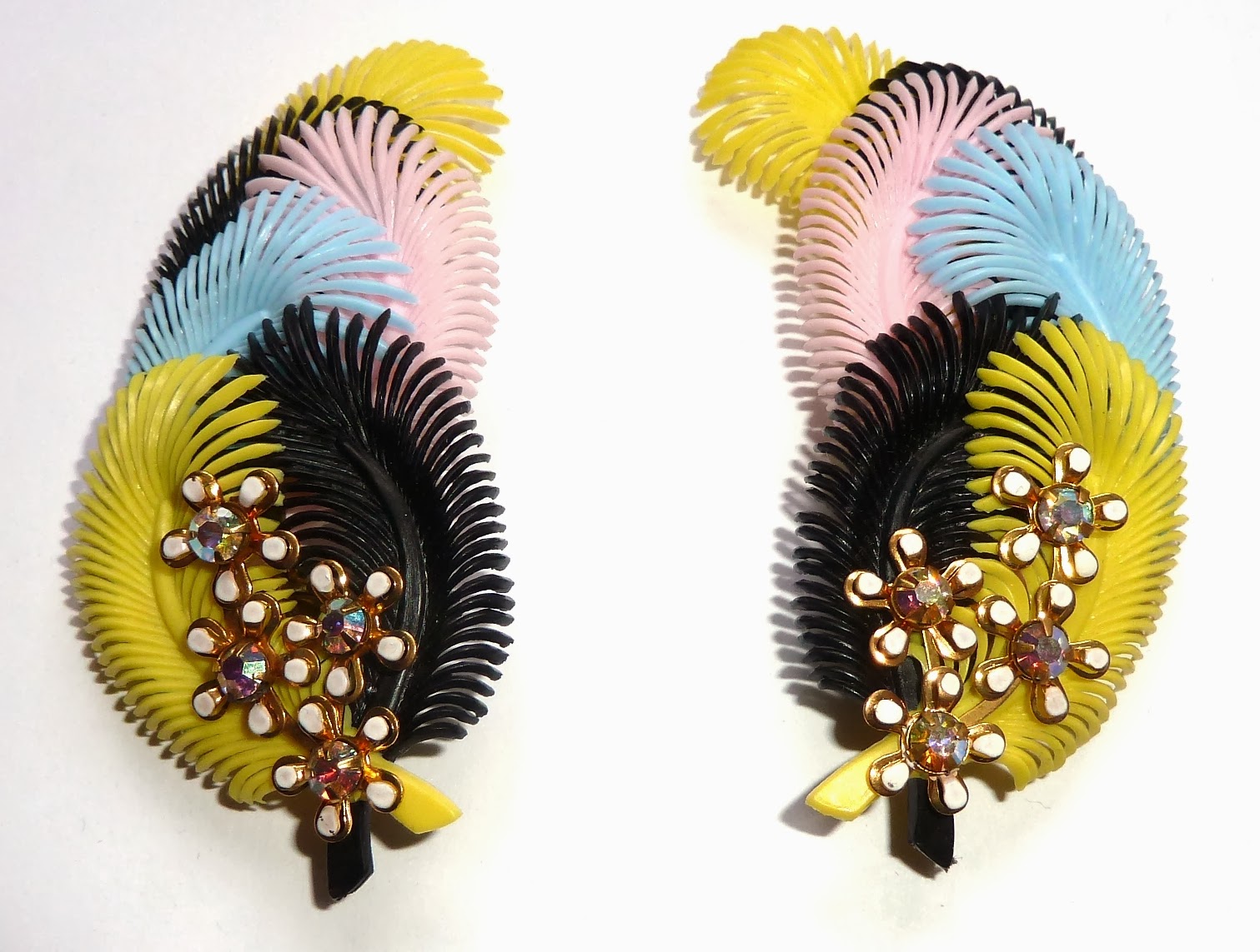 Gillian Horsup Vintage Jewellery VINTAGE 'FEATHERS' CLIP EARRINGS WITH
